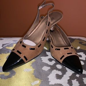 NEW Ditto by Van Eli Slingback  in Brown Suede and Black Patent Leather 7.5M